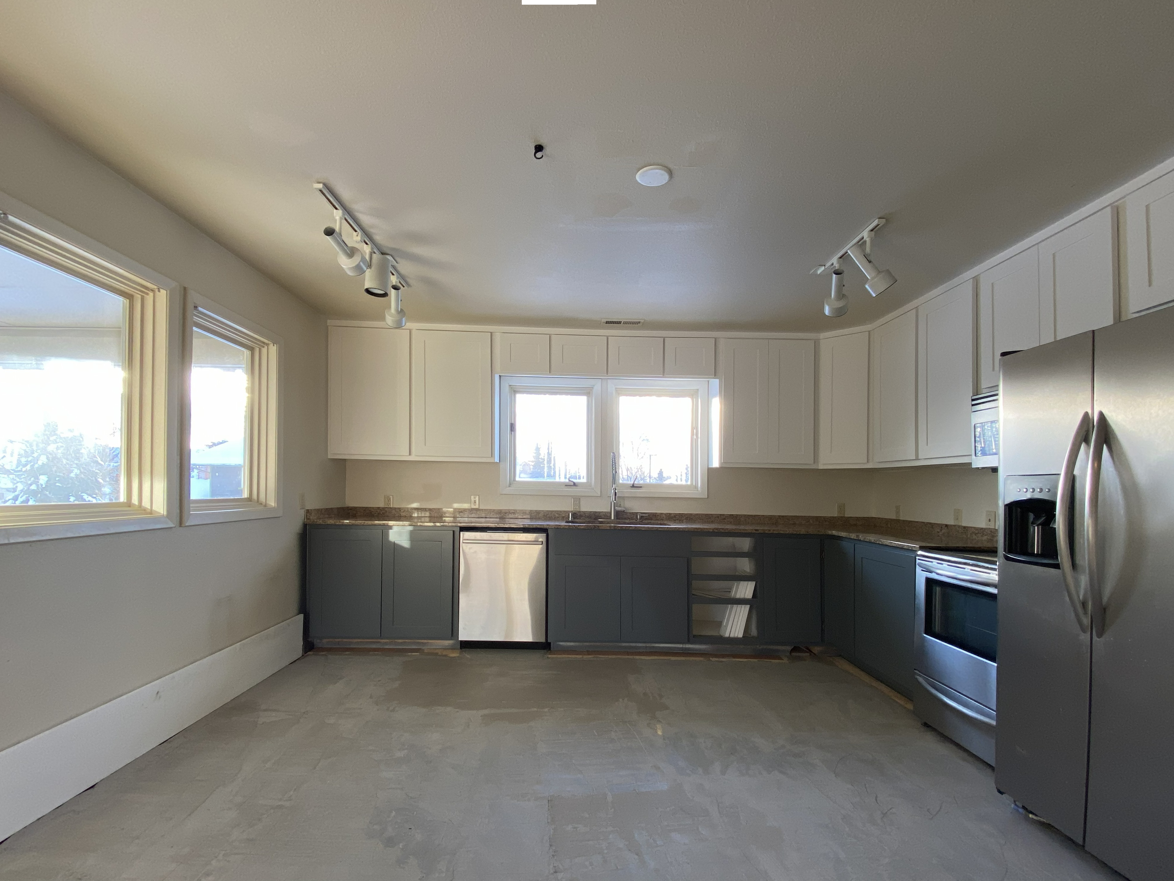 Upstairs Kitchen - 13x14